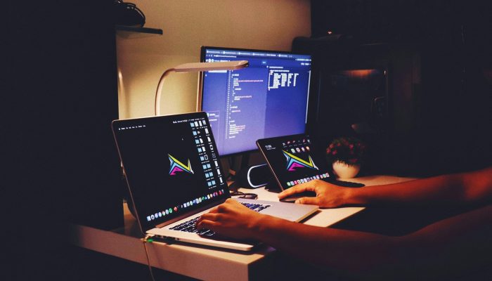 om-kamath-5kr1HBdPc5Y-unsplash